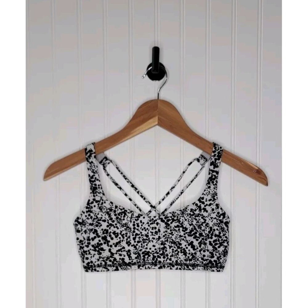 Lululemon Free To Be Sports Bra Women's Size 4 Black /White